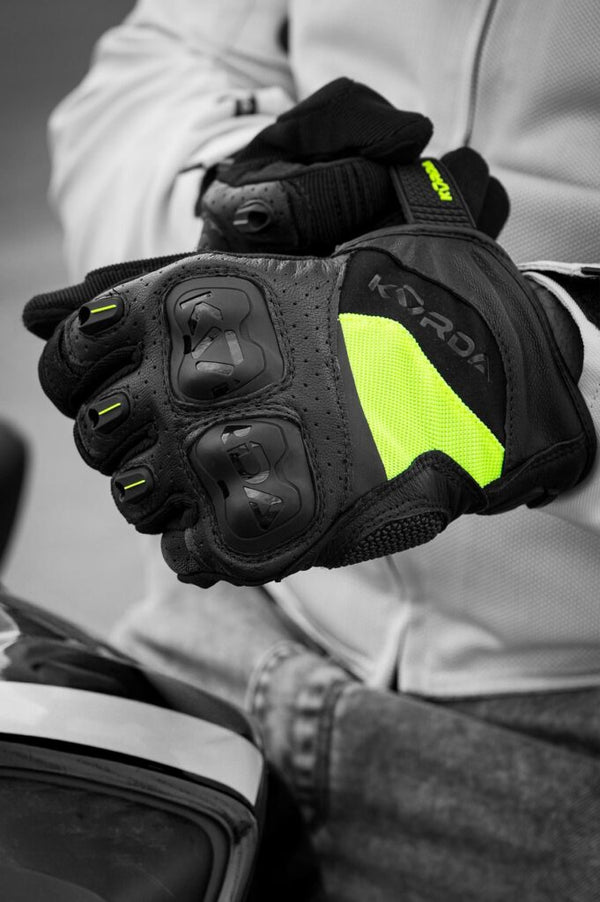 FLUO YELLOW