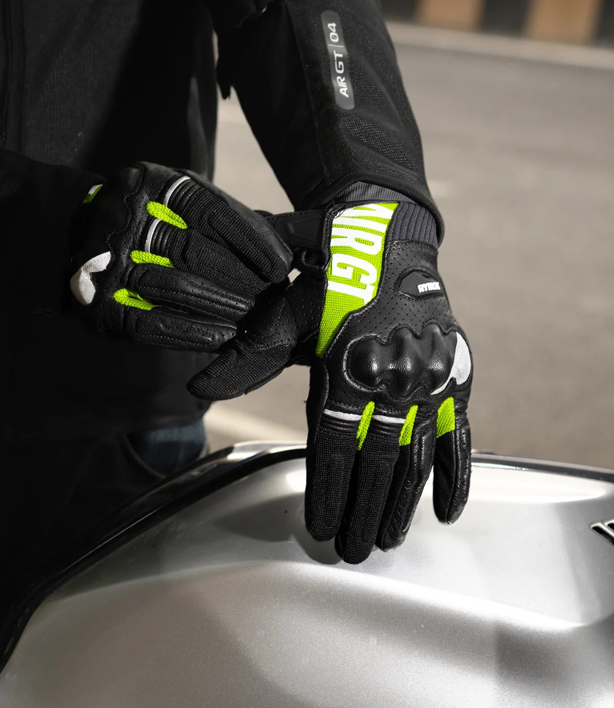 RYNOX AIR GT 2 GLOVES - Black Hi-Viz Green